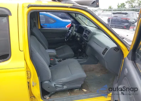 2001 Nissan Frontier Xe-V6 from USA, damaged, VIN 1N6ED27T21C372541